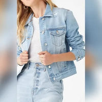 Casual Cool: The Essential Denim Jacket for Every Look"