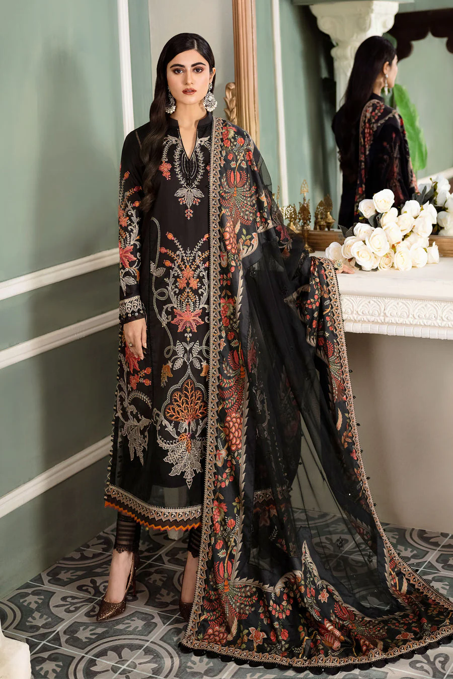 3-Piece Lawn Suit – Elegant & Comfortable