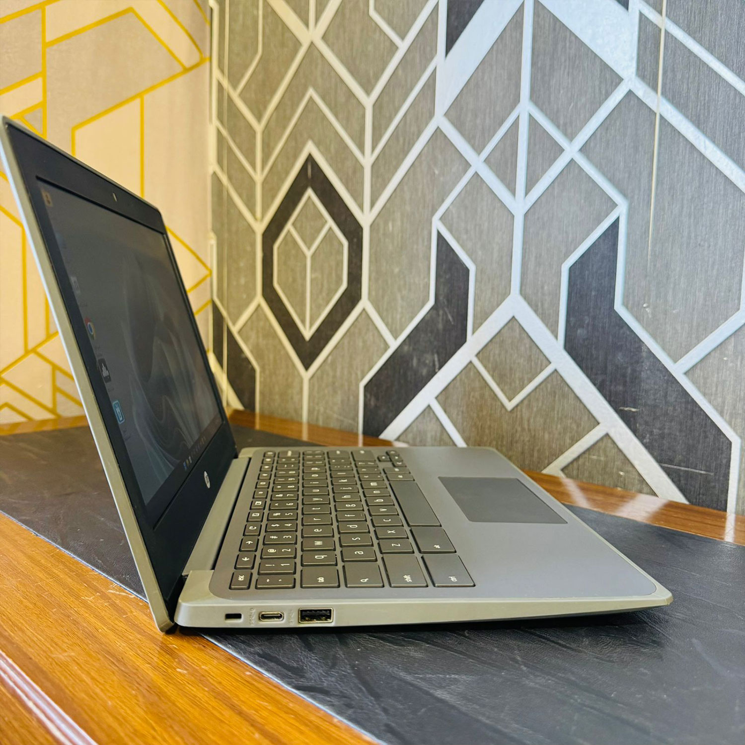 Hp Chromebook 11 G8 | Intel HD Graphics 400 | 4GB Ram | 32GB Storage | 11.6 inch Display | Intel Celeron N4020 | Windows 10 | Chromebook - Image 3