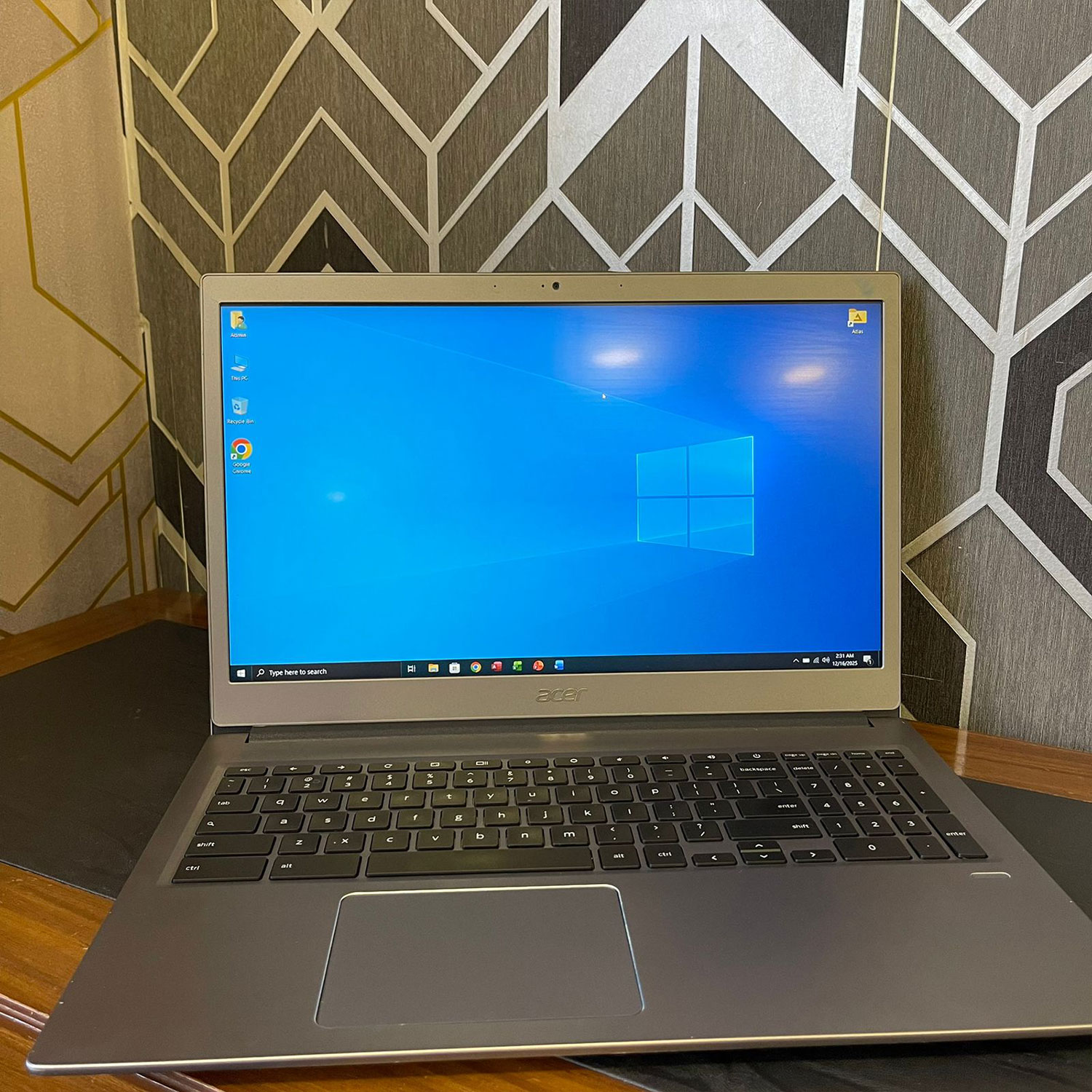 Acer Chromebook CB715 | 64GB Storage | 16GB RAM | 15.6″ Full-HD 1080p Screen Display | Intel Core i5-8130U 2.20GHz | Windows 10 | Chromebook - Image 2