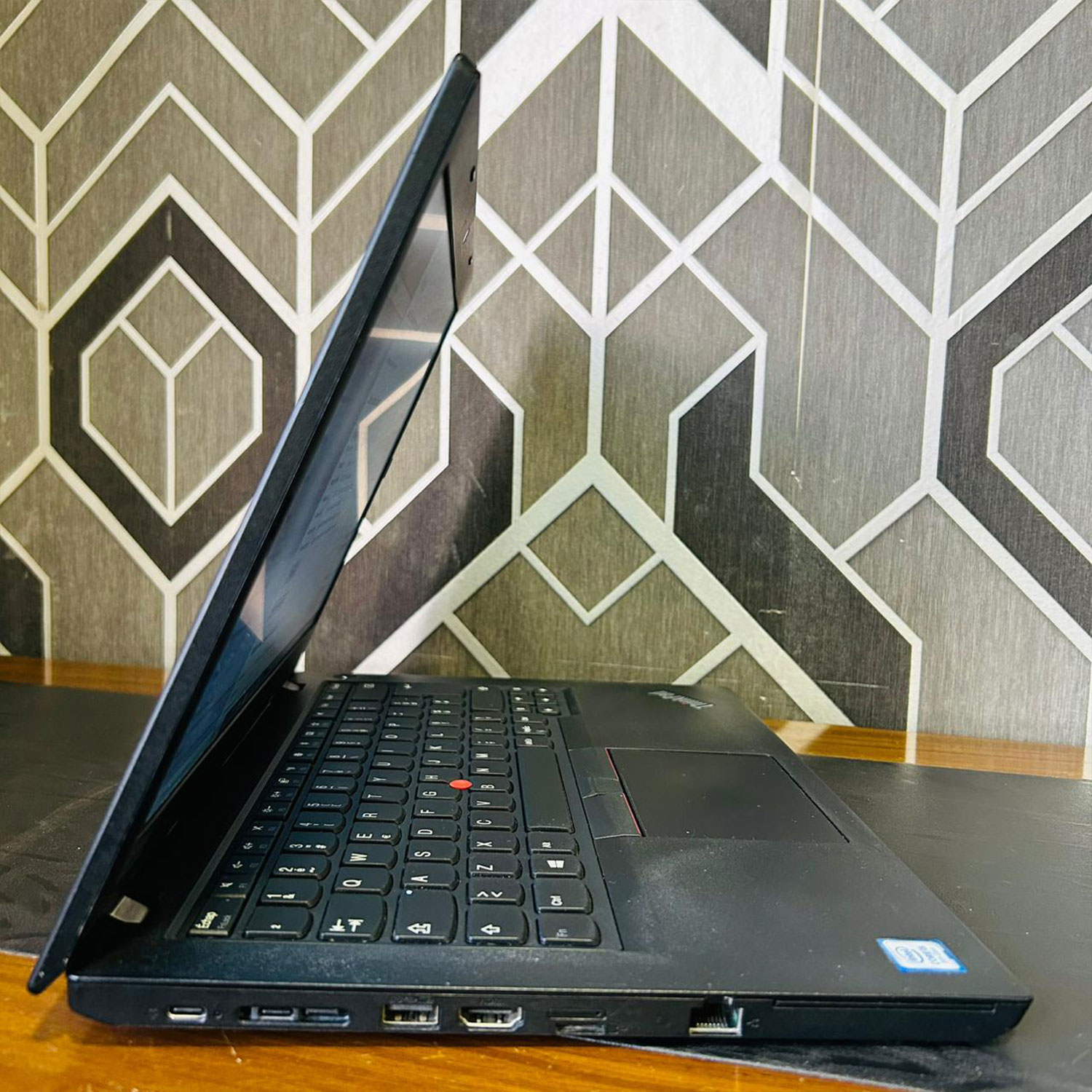 Lenovo ThinkPad | L480 Laptop | 8GB Ram | 256GB Storage | 14″ FHD Display | Integrated Intel® UHD Graphics | Intel 8th Gen Core i5-8350U 1.60 GHz | Laptop - Image 3