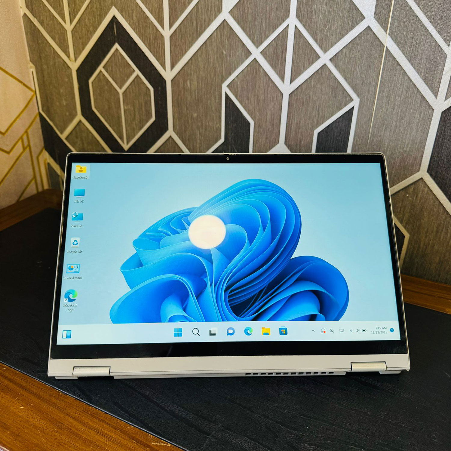 Lenovo | IdeaPad Flex 5 Laptop | Core i5-1035G1 | 16GB RAM | 256GB SSD | x360 Convertible | Touchscreen | 1.0GHz Processor | 14″ FHD Display | Laptop - Image 5