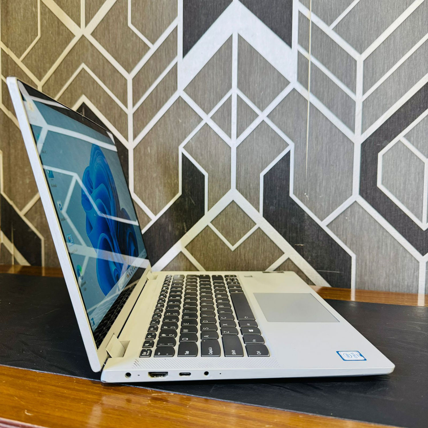 Lenovo | IdeaPad Flex 5 Laptop | Core i5-1035G1 | 16GB RAM | 256GB SSD | x360 Convertible | Touchscreen | 1.0GHz Processor | 14″ FHD Display | Laptop - Image 8