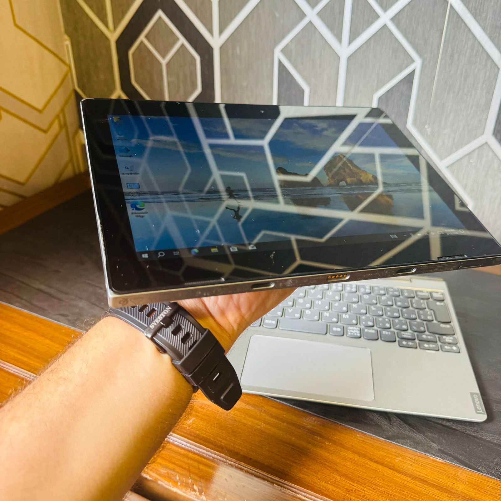 Lenovo | IdeaPad D330 | 64GB eMMC | 4GB RAM | 10.1″ HD IPS Touch Display | Intel Celeron N4000 / N4020 | Windows 10 | Detachable Keyboard | Laptop - Image 6