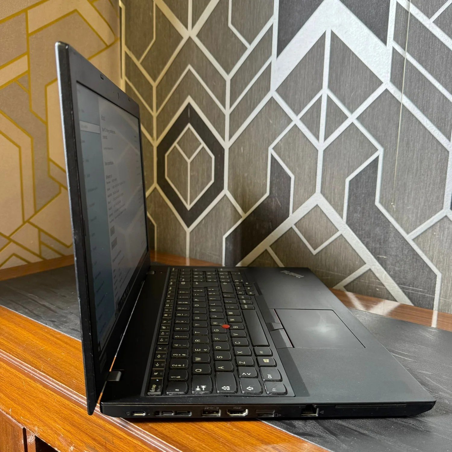 Lenovo | ThinkPad L580 | 256GB SSD | 8GB RAM | Intel Core i5-7300U | 15.6″ HD Display | Numeric Keypad | Laptop - Image 6