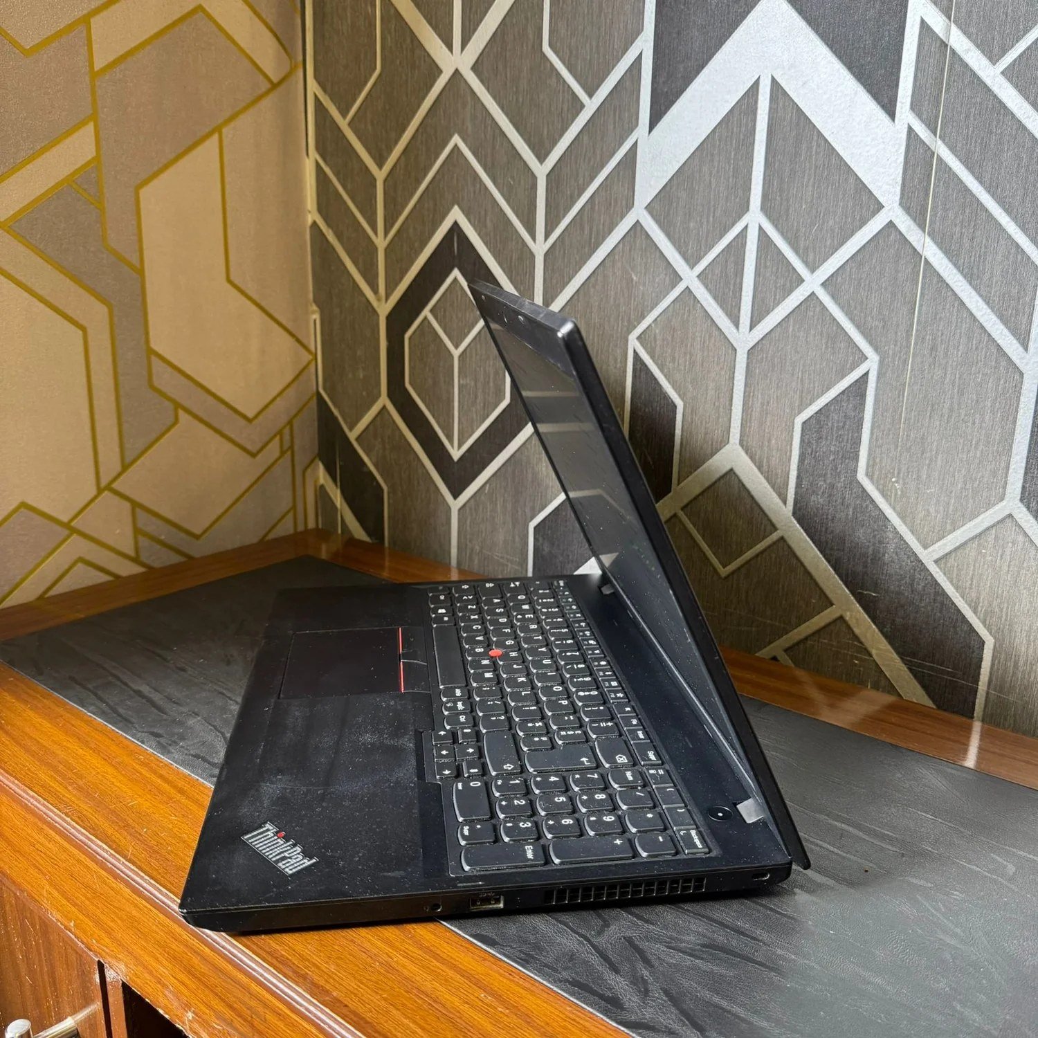 Lenovo | ThinkPad L580 | 256GB SSD | 8GB RAM | Intel Core i5-7300U | 15.6″ HD Display | Numeric Keypad | Laptop - Image 8
